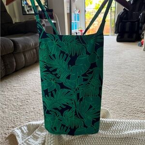 4/$20 NWT Wm’s Lands End XS Tropical Green/Navy Palm Print Tankini Top